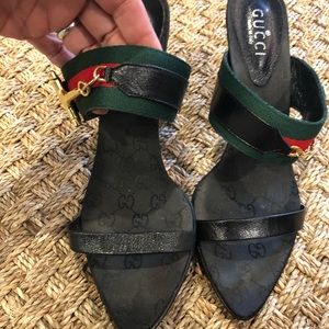 Gucci open toe sandal